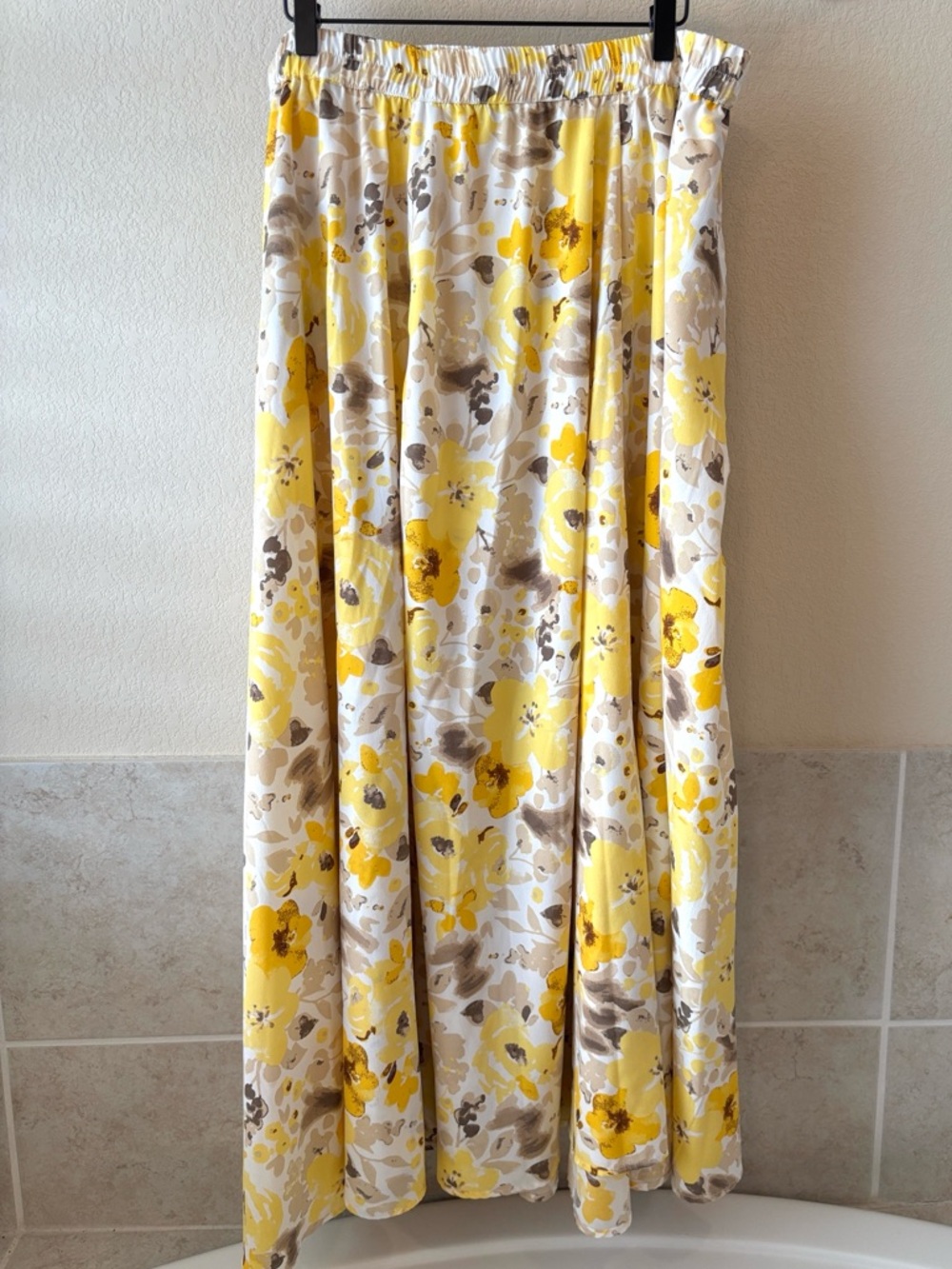 Cato Floral Maxi Skirt Yellow White Tan Lightweight Flowy Pull On Style Size XL - Picture 7 of 8